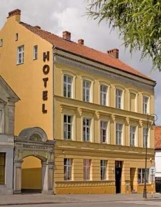 Проживание в семье SHotels przy Restauracji Stodoła Бартошице-0